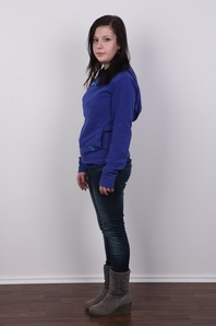 2. Download full pics of Eva (19) from czechcasting.com