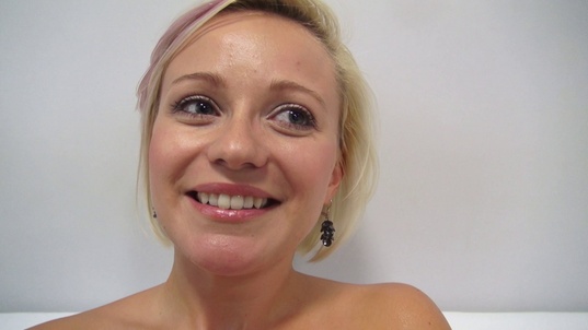 5. Download full pics of Sona (24) from czechcasting.com