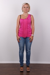 2. Download full pics of Sona (24) from czechcasting.com