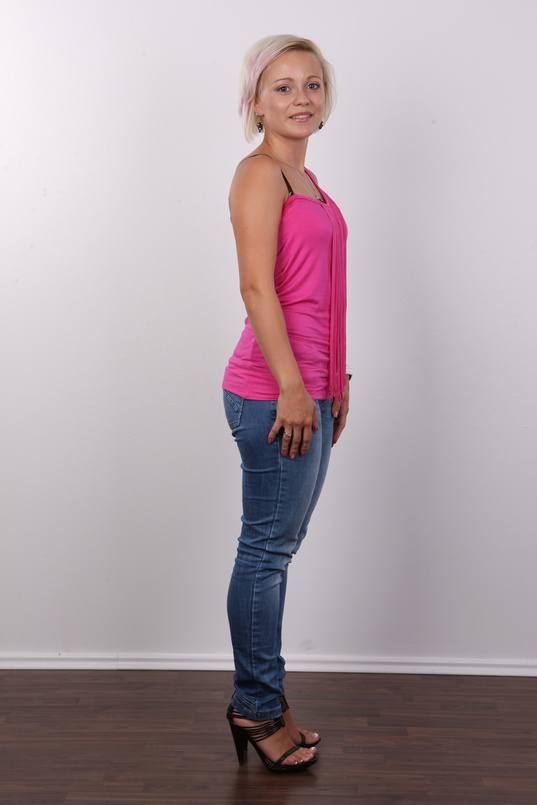 3. Download full pics of Sona (24) from czechcasting.com