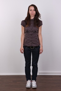 2. Download full pics of Pavla (22) from czechcasting.com