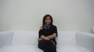 1. Download full pics of Eva (24) from czechcasting.com