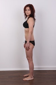 5. Download full pics of Eva (24) from czechcasting.com