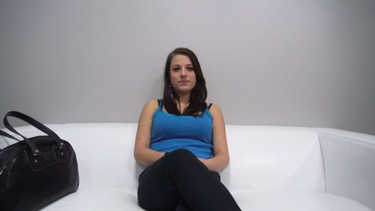 1. Download full pics of Martina (18) from czechcasting.com