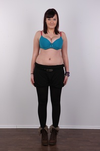 4. Download full pics of Petra (18) from czechcasting.com