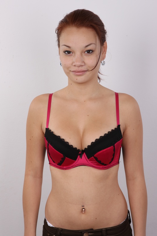 6. Download full pics of Nikola (19) from czechcasting.com