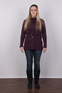 2. Download full pics of Jana (27) from czechcasting.com