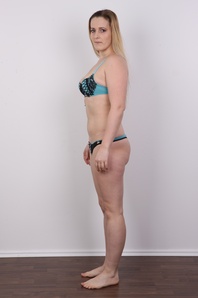 9. Download full pics of Jana (27) from czechcasting.com