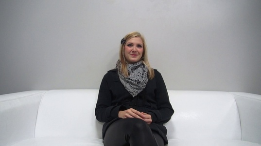 1. Download full pics of Ivana (23) from czechcasting.com