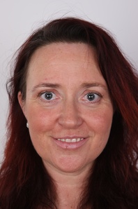 1. Download full pics of Pavla (45) from czechcasting.com