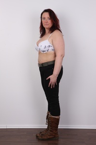 5. Download full pics of Pavla (45) from czechcasting.com