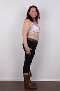 7. Download full pics of Pavla (45) from czechcasting.com