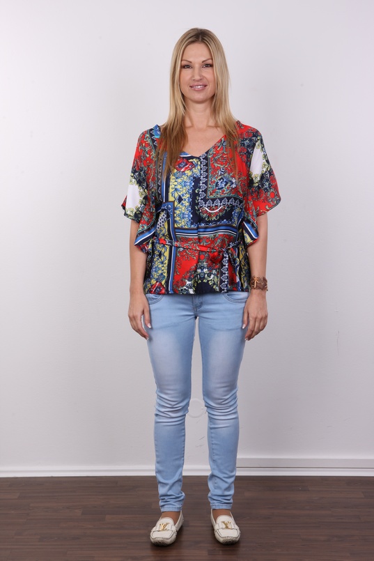 2. Download full pics of Klara (30) from czechcasting.com