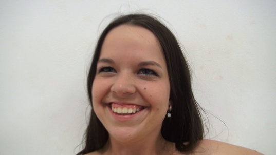 8. Download full pics of Eva (18) from czechcasting.com