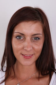 1. Download full pics of Petra (26) from czechcasting.com