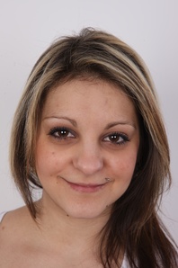 1. Download full pics of Lucie (21) from czechcasting.com