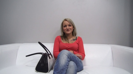 1. Download full pics of Tereza (18) from czechcasting.com