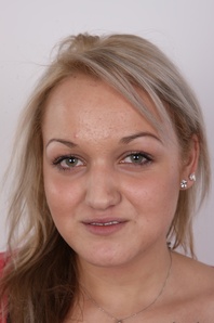 1. Download full pics of Tereza (18) from czechcasting.com