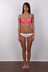 7. Download full pics of Nikola (22) from czechcasting.com