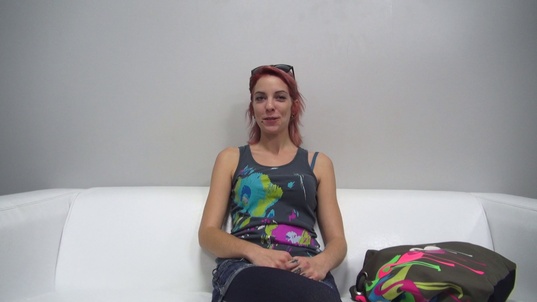 1. Download full pics of Viktorie (20) from czechcasting.com