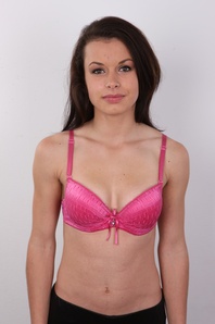 6. Download full pics of Laura (21) from czechcasting.com