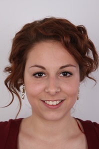 1. Download full pics of Natalie (20) from czechcasting.com