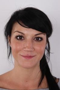 1. Download full pics of Barbora (31) from czechcasting.com