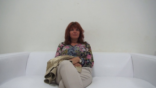 1. Download full pics of Zuzana (43) from czechcasting.com