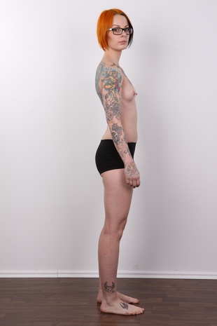 10. Download full pics of model Alexandra (26) from czechcasting.com