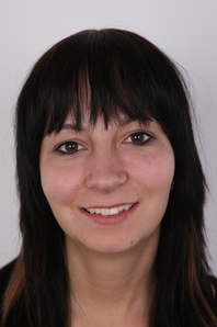 1. Download full pics of Kristyna (22) from czechcasting.com