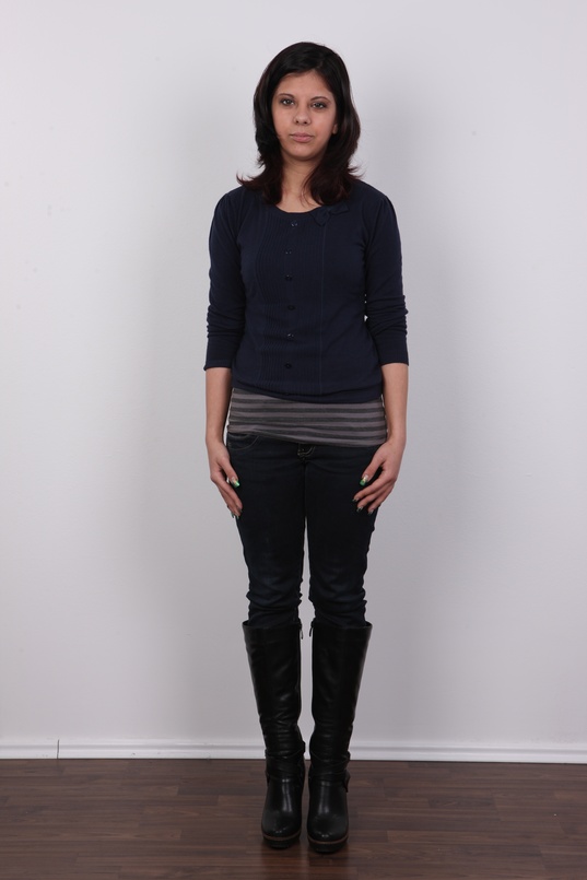 2. Download full pics of Kristyna (18) from czechcasting.com