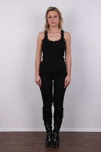 2. Download full pics of Renata (32) from czechcasting.com