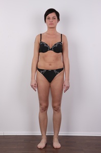 7. Download full pics of Monika (32) from czechcasting.com