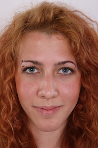 1. Download full pics of Zuzana (20) from czechcasting.com