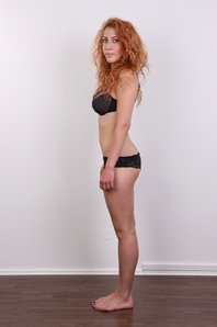 8. Download full pics of Zuzana (20) from czechcasting.com