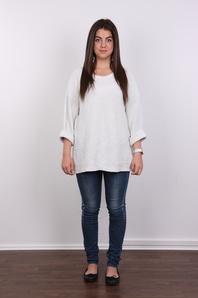 2. Download full pics of Marina (18) from czechcasting.com