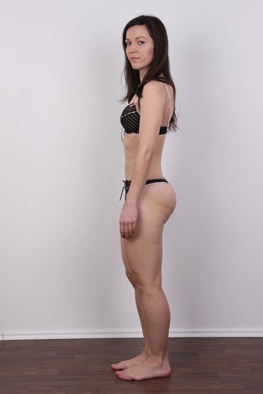 8. Download full pics of Marcela (27) from czechcasting.com