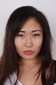 1. Download full pics of Mira (20) from czechcasting.com