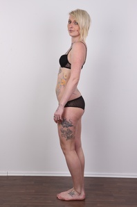 8. Download full pics of Emilie (27) from czechcasting.com