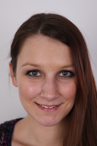 1. Download full pics of Lucie (22) from czechcasting.com