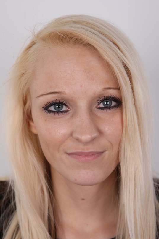 1. Download full pics of Lucie (22) from czechcasting.com