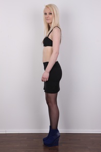 5. Download full pics of Lucie (22) from czechcasting.com