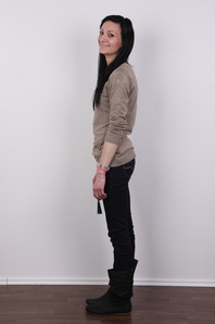 3. Download full pics of Dana (22) from czechcasting.com