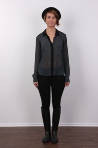 2. Download full pics of Lenka (21) from czechcasting.com