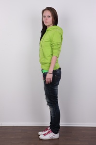 3. Download full pics of Adela (19) from czechcasting.com