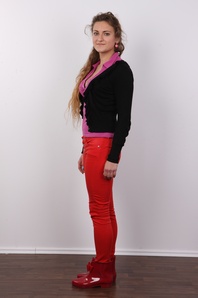 3. Download full pics of Olina (19) from czechcasting.com