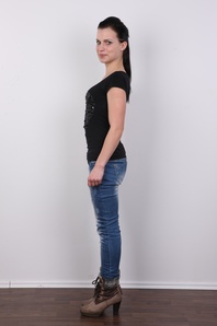 3. Download full pics of Michaela (22) from czechcasting.com