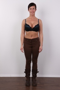 4. Download full pics of Petra (30) from czechcasting.com