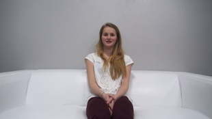 1. Download full pics of Lucie (18) from czechcasting.com