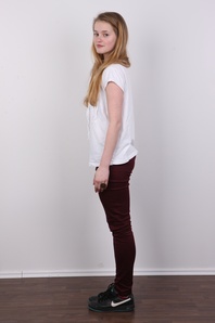 3. Download full pics of Lucie (18) from czechcasting.com